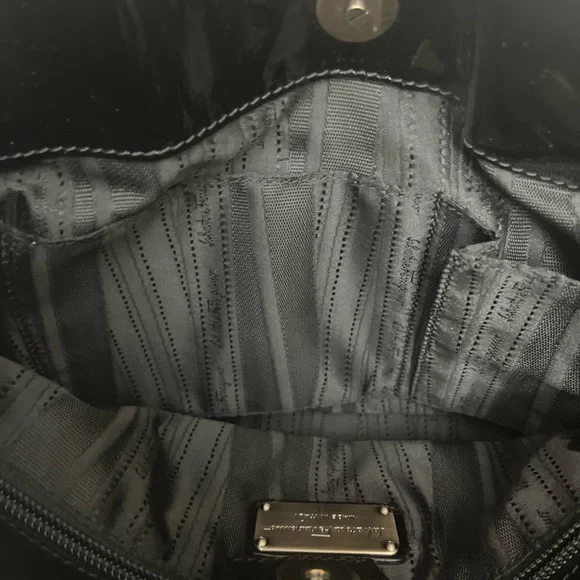 Salvatore Ferragamo Black Patent Soft Leather Shoulder Bag Magnetic Close - Picture 11 of 15